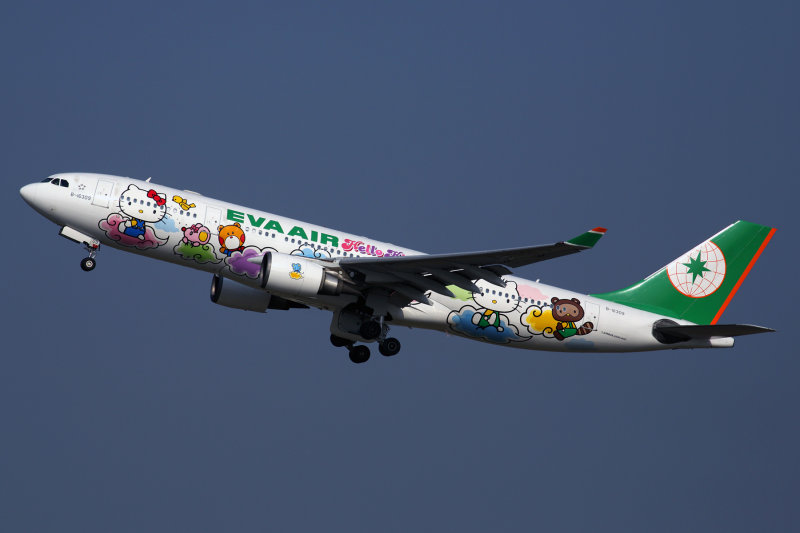 EVA AIR AIRBUS A330 200 TPE RF 5K5A5628.jpg