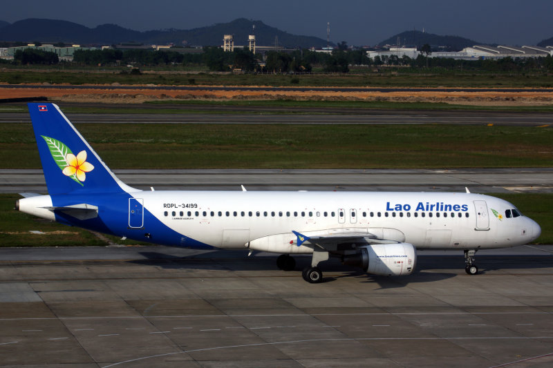 LAO AIRLINES AIRBUS A320 HAN RF 5K5A6369.jpg