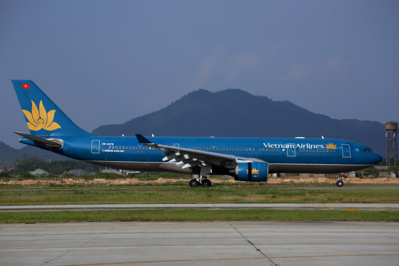 VIETNAM AIRLINES AIRBUS A330 200 HAN RF 5K5A6352.jpg