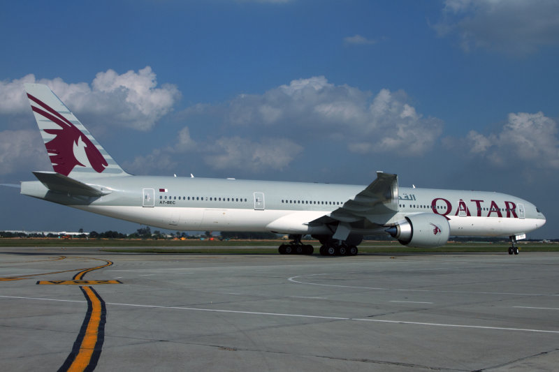 QATAR BOEING 777 300ER HAN RF IMG_0318.jpg