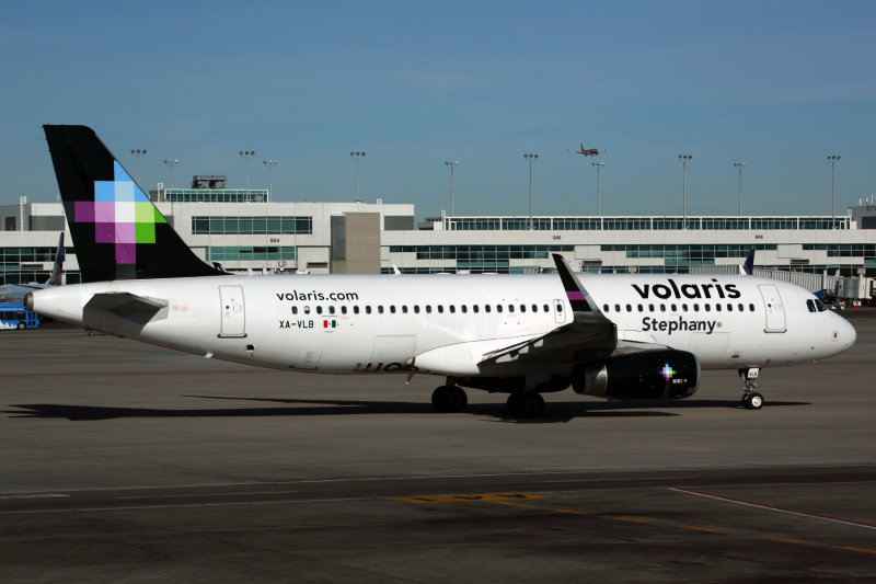 VOLARIS AIRBUS A320 DEN RF 5K5A6790.jpg
