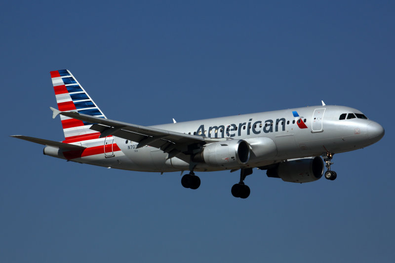 AMERICAN AIRBUS A319 MIA RF 5K5A8731.jpg