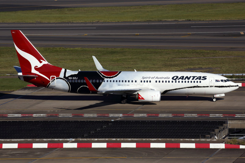 QANTAS BOEING 737 800 SYD RF 5K5A1104.jpg