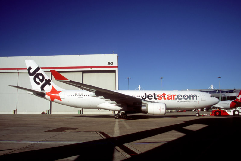 JETSTAR AIRBUS A330 200 VH-EBC F.jpg