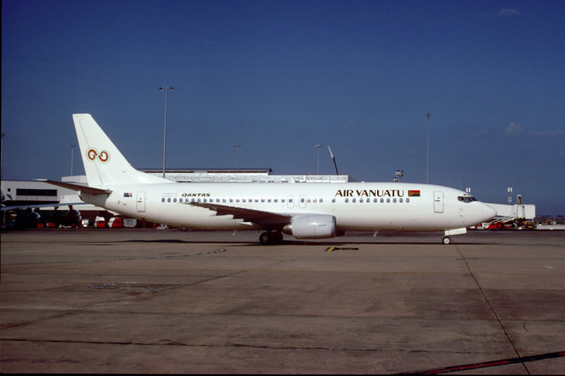 AIR VANUATU BOEING 737 400 VH-TJI KL.jpg