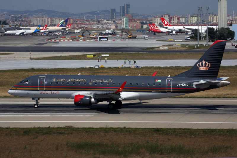 ROYAL JORDANIAN EMBRAER 170 IST RF 5K5A3189.jpg