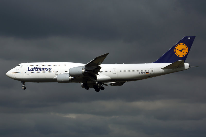 LUFTHANSA BOEING 747 800 FRA RF 5K5A4932.jpg