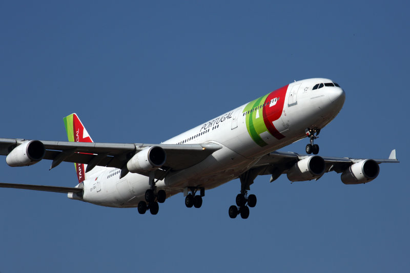 TAP AIR PORTUGAL AIRBUS A340 300 LIS RF 5K5A5142.jpg