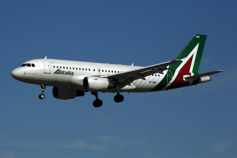 ALITALIA AIRBUS A319 BCN RF 5K5A0074.jpg