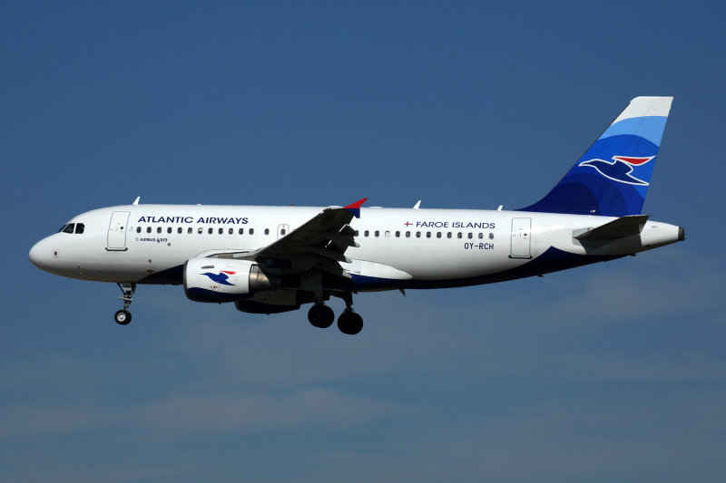 ATLANTIC AIRWAYS AIRBUS A319 BCN RF 5K5A0045.jpg