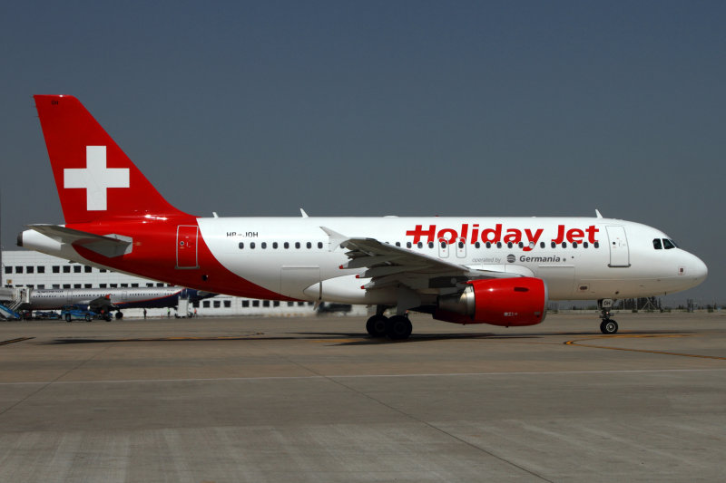 HOLIDAY JET AIRBUS A319 AYT RF IMG_9437.jpg