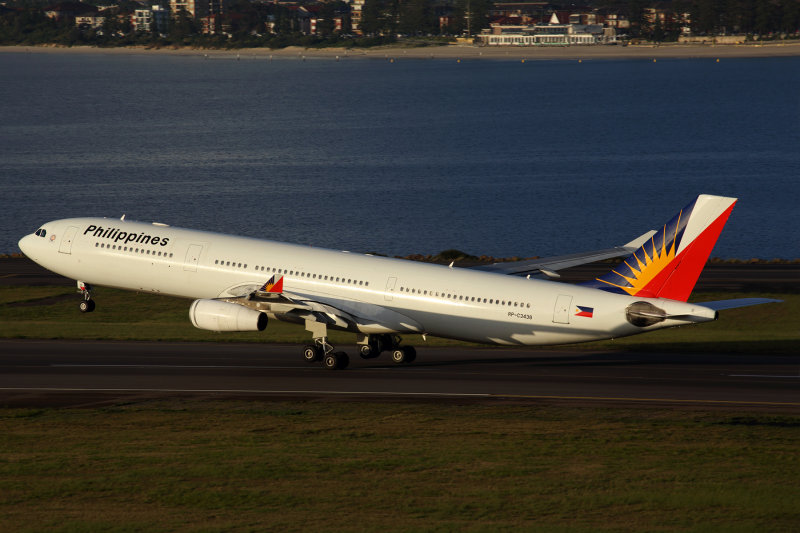 PHILIPPINES AIRBUS A340 300 SYD RF 5K5A9810.jpg
