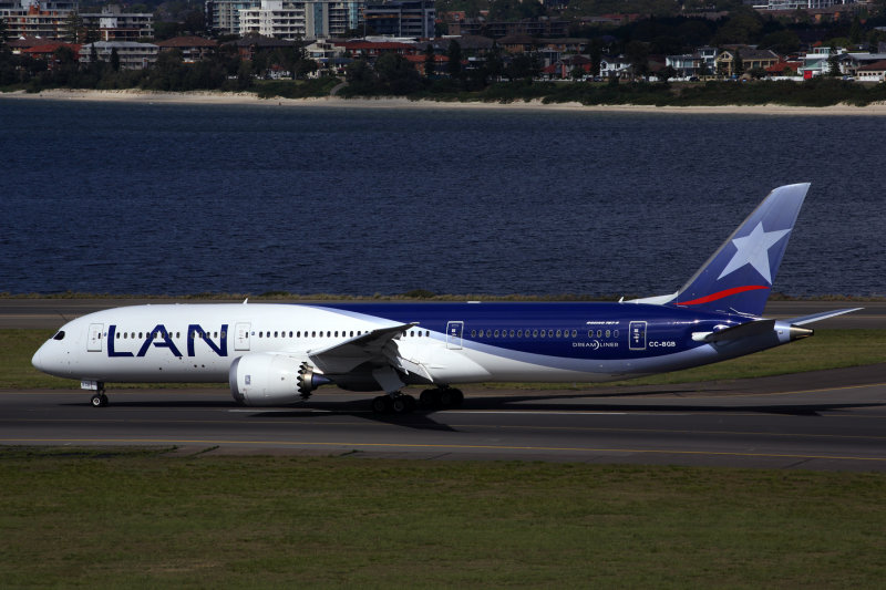 LAN BOEING 787 9 SYD RF 5K5A0044.jpg