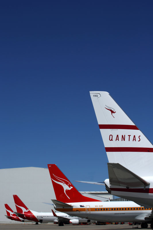 QANTAS BOEING 737 800s SYD RF 5K5A0104.jpg