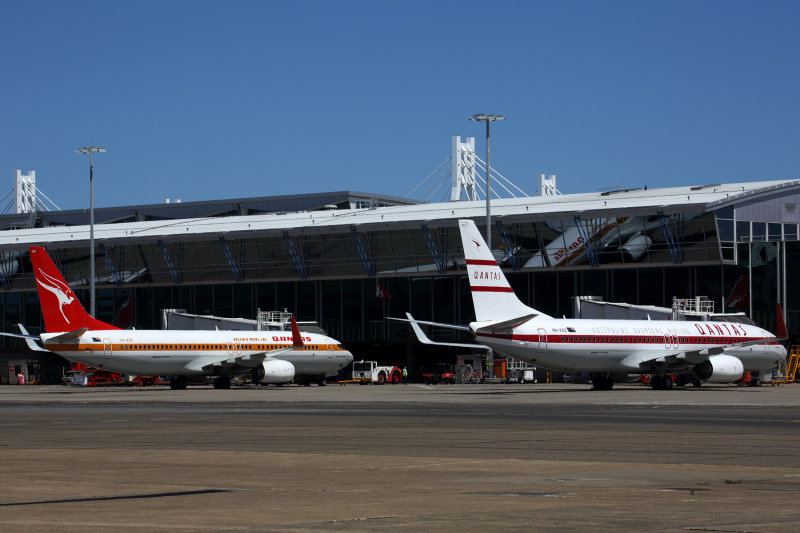 QANTAS BOEING 737 800s SYD RF 5K5A0108.jpg