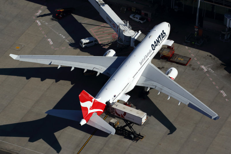 QANTAS AIRBUS A330 200 SYD RF 5K5A0268.jpg