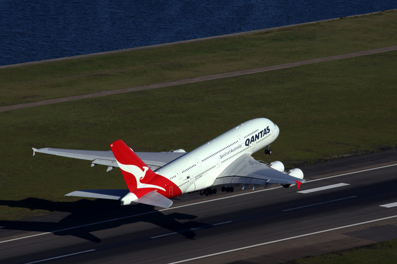 QANTAS AIRBUS A380 SYD RF 5K5A0362.jpg