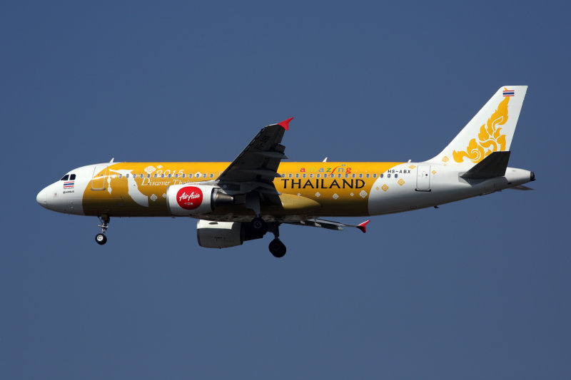 THAI AIR ASIA AIRBUS A320 DMK RF 5K5A2740.jpg