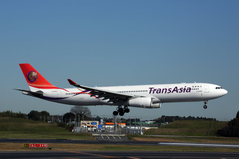 TRANSASIA AIRBUS A330 300 NRT RF 5K5A1275.jpg