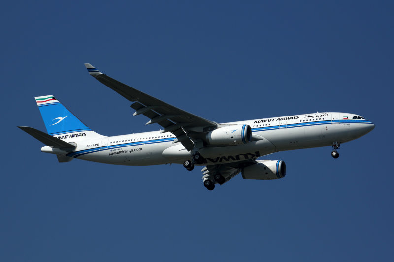 KUWAIT AIRWAYS AIRBUS A330 200 BKK RF 5K5A2036.jpg