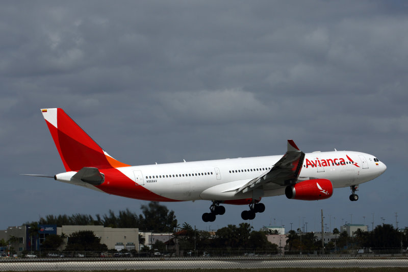 AVIANCA AIRBUS A330 200 MIA RF 5K5A4376.jpg