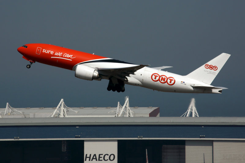 TNT BOEING 777F HKG RF 5K5A5316.jpg