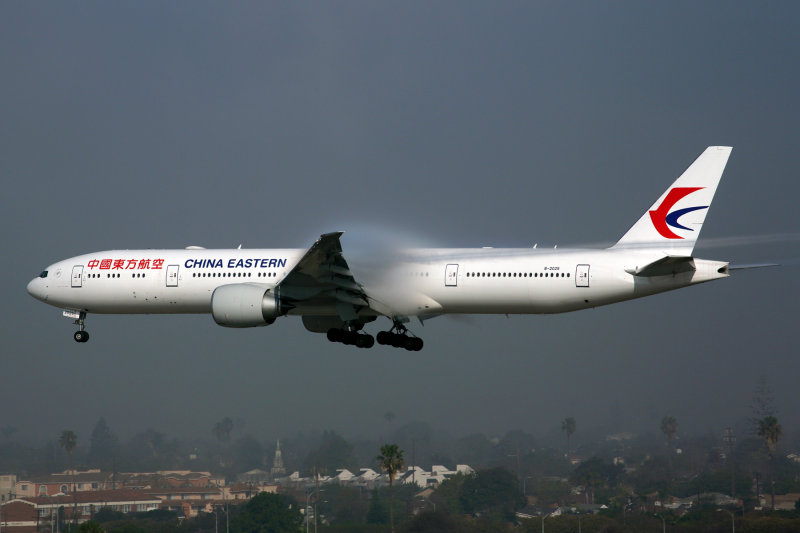 CHINA EASTERN BOEING 777 300ER LAX RF 5K5A3386.jpg