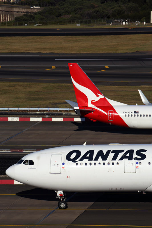 QANTAS AIRCRAFT SYD RF 5K5A5844.jpg