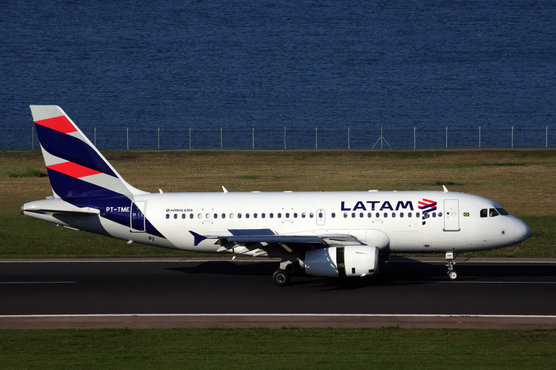 LATAM AIRBUS A319 SDU RF 5K5A9127.jpg