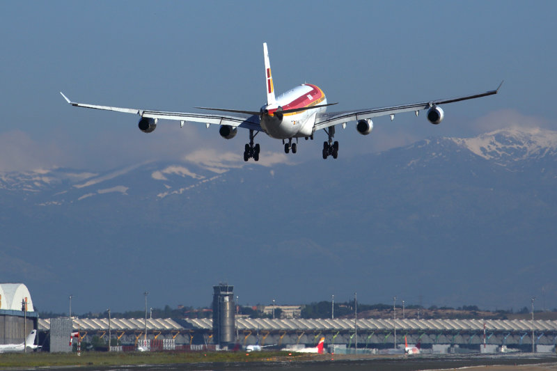 IBERIA AIRBUS A340 300 MAD RF 5K5A7534.jpg