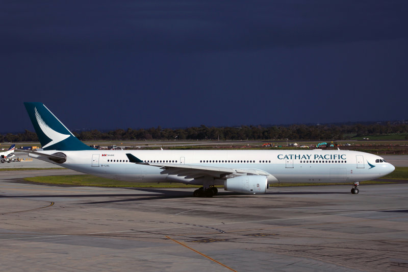 CATHAY PACIFIC AIRBUS A330 300 MEL RF 5K5A9438.jpg