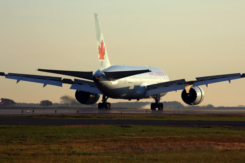 AIR CANADA BOEING 787 8 BNE RF 5K5A0018.jpg