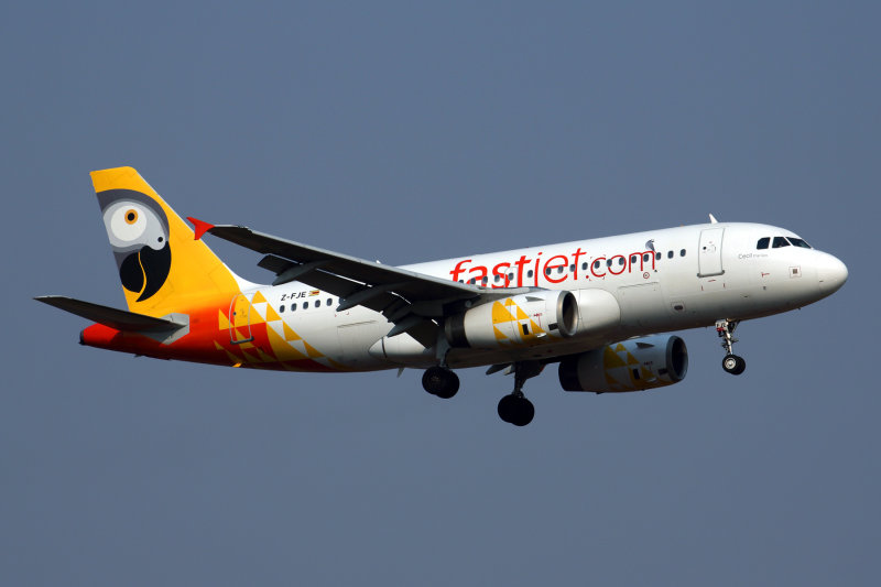 FASTJET AIRBUS A319 JNB RF 5K5A0891.jpg