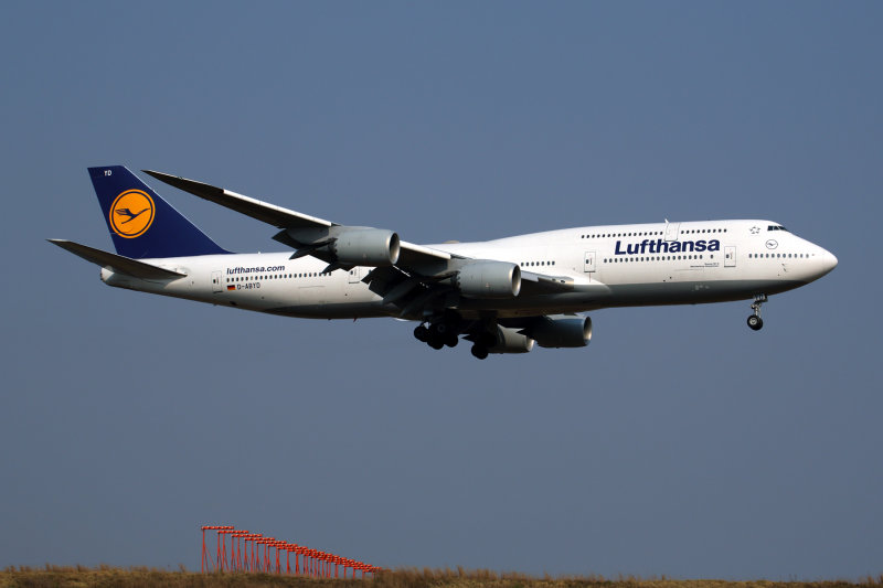 LUFTHANSA BOEING 747 800 JNB RF 5K5A0909.jpg