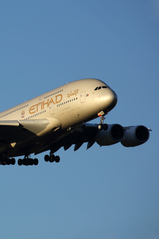 ETIHAD AIRBUS A380 MEL RF 5K5A1975.jpg