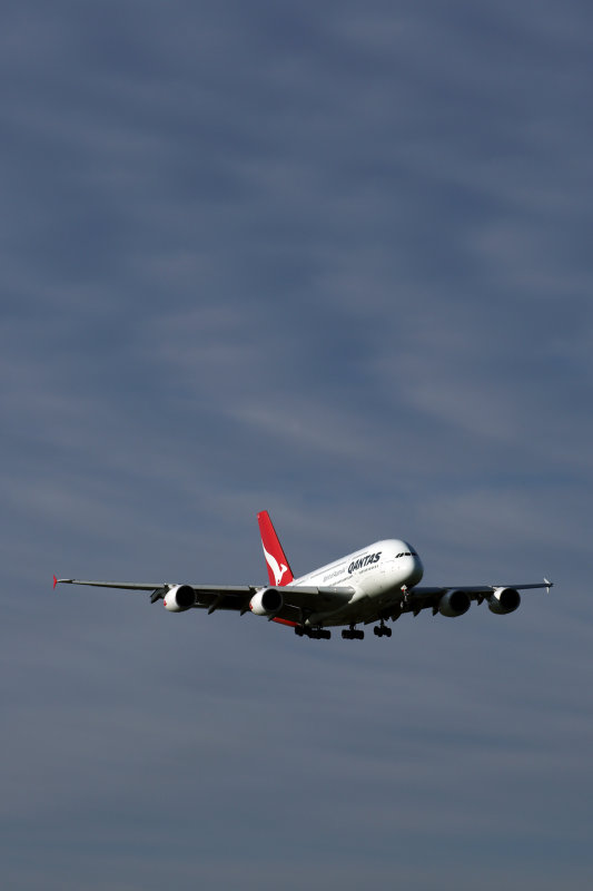 QANTAS AIRBUS A380 MEL RF 5K5A1717.jpg