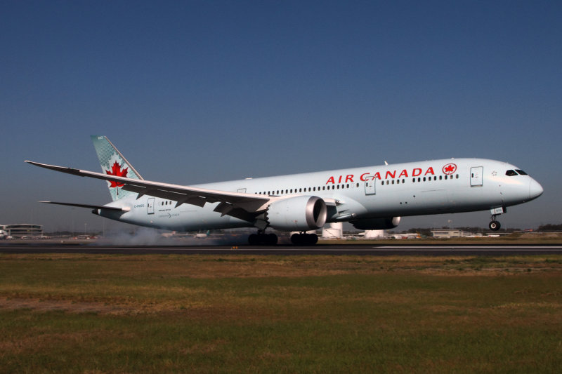 AIR CANADA BOEING 787 9 BNE RF IMG_2230.jpg