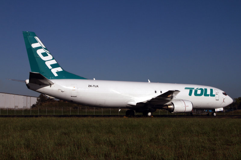 TOLL BOEING 737 400F BNE RF IMG_2184.jpg