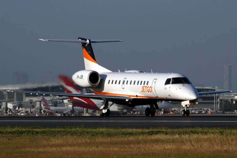 JETGO EMBRAER 135 BNE RF 5K5A2671.jpg