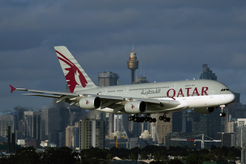 QATAR AIRBUS A380 SYD RF 5K5A3102.jpg