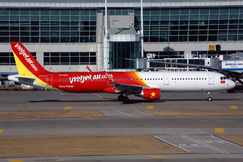 VIETJET AIRBUS A321 ICN RF 5K5A3937.jpg