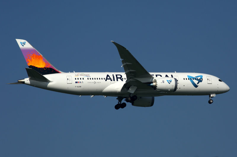 AIR AUSTRAL BOEING 787 8 BKK RF 5K5A4672.jpg