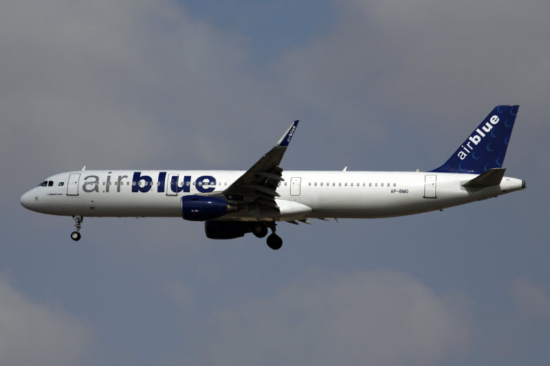 AIR BLUE AIRBUS A321 DXB RF 5K5A5696.jpg