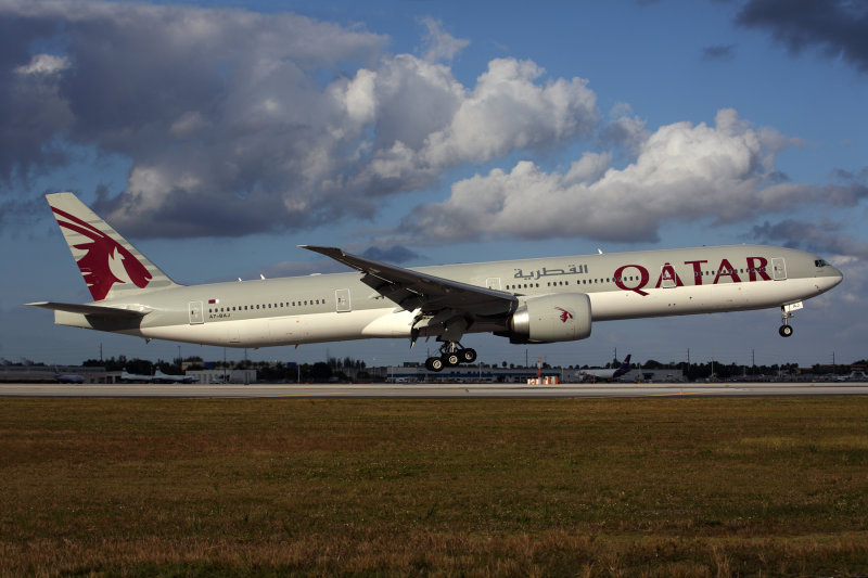 QATAR BOEING 777 300ER MIA RF 5K5A6395.jpg