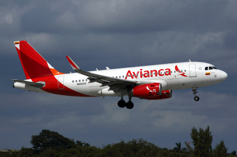 AVIANCA AIRBUS A319 FLL RF 5K5A6028.jpg