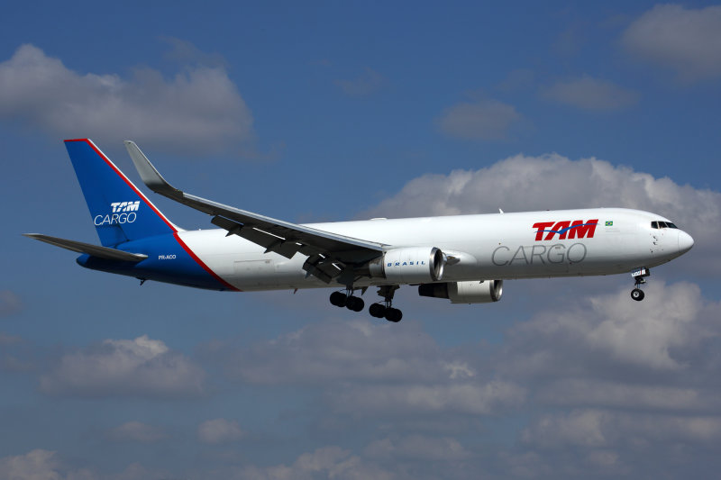 TAM CARGO BOEING 767 300F MIA RF 5K5A7012.jpg