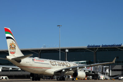 ETIHAD AIRBUS A330 200 BNE RF IMG_0097.jpg