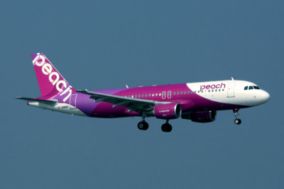 PEACH AIRBUS A320 HKG RF 5K5A9540.jpg