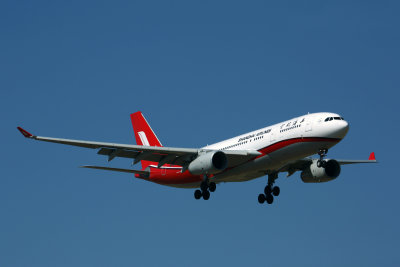 SHANGHAI AIRLINES AIRBUS A330 200 MEL RF 5K5A9868.jpg