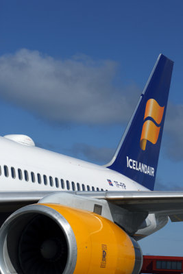 ICELANDAIR BOEING 757 200 KEF RF 5K5A9776.jpg